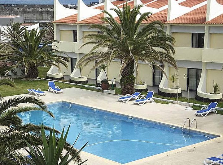 Tauchreisen Azoren (Pico) | Hotel Caravelas | Hotelpool