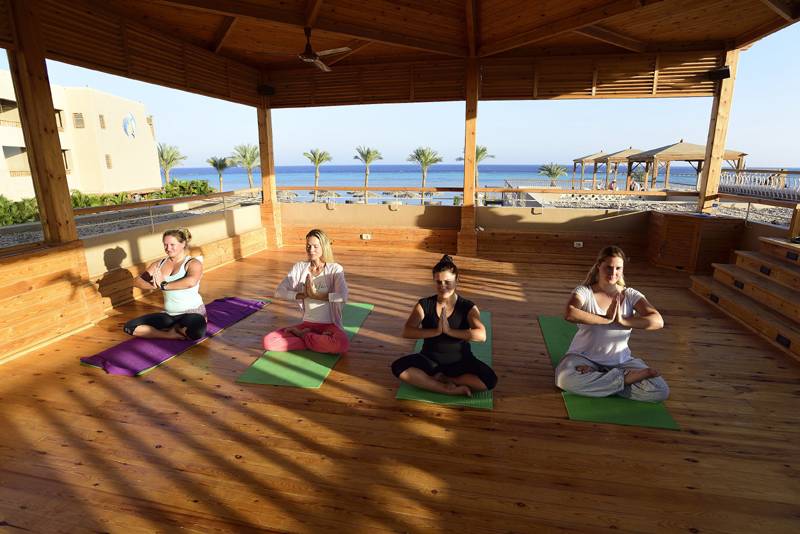 Tauchreise Rotes Meer/Ägypten | The Breakers Lodge Soma Bay | Yoga-Plattform