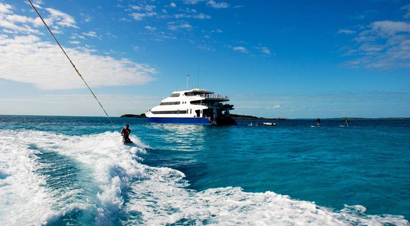 Tauchsafari Bahamas | Tauchschiff Aqua Cat | Kitesurf