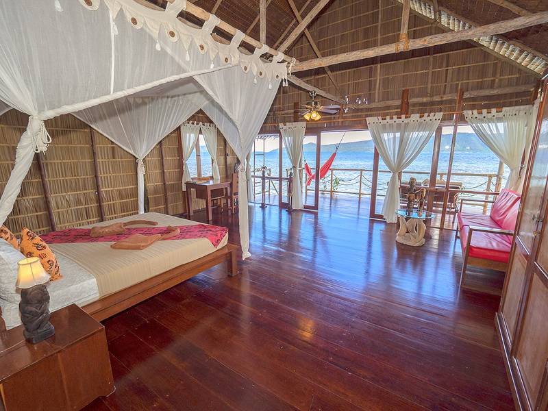 Tauchreise Indonesien | Papua Explorers Dive Resort | Luxuriöses weitläufiges Doppelzimmer