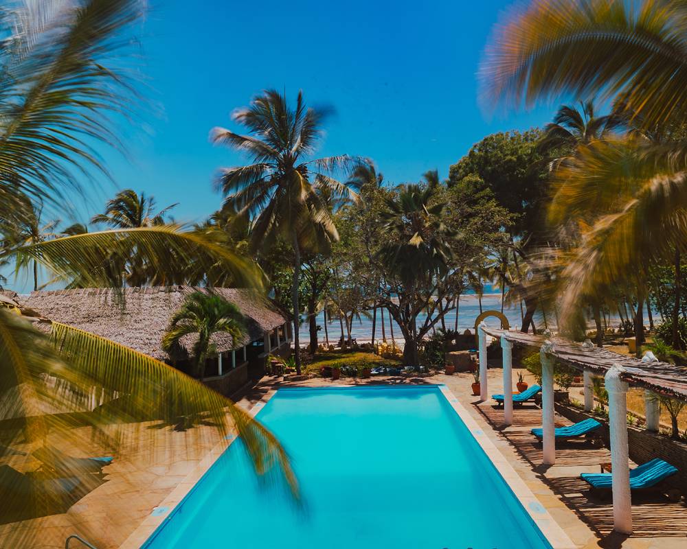 Tauchreise Kenia | Coconut Beach Lodge | Hotelpool