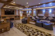 Tauchsafari Rotes Meer | Golden Dolphin 3 Tauchschiff | Innenlounge