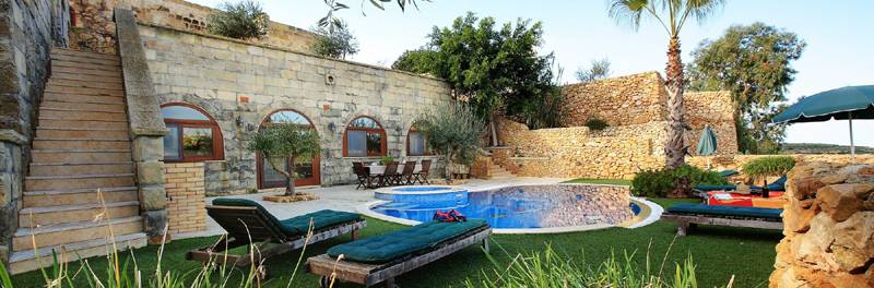 Tauchreise Malta (Gozo) | Farmhouse “Ta Doris” | Hotelpool