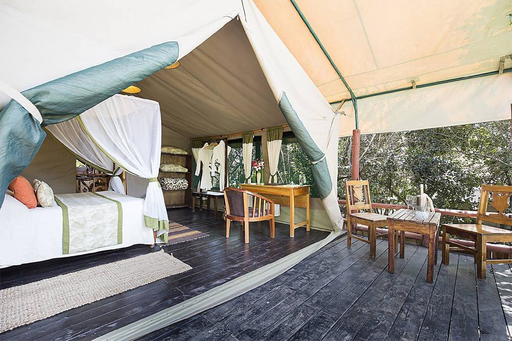 Tauchreise Kenia | Rhino Watch Safari Lodge | Halboffenes Lodgezimmer