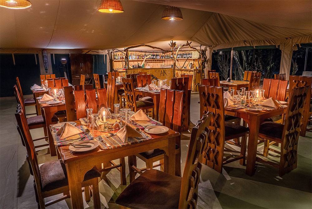 Tauchreise Kenia | Mara Legends Safari Camp (Nairobi) | Safari-Restaurant