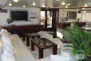 Tauchsafari Oman | Oman Aggressor Tauchschiff | Lounge innen