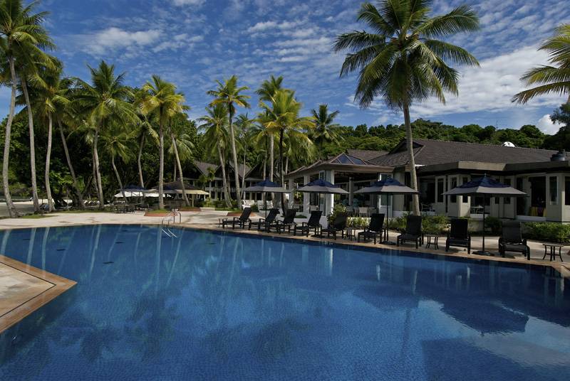 Tauchreise Palau | PALAU PACIFIC RESORT: Sams Tours & Fish'n Fins Tauchbasen | Hotelpool