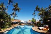 Tauchreise Philippinen (Dauin) | Pura Vida Beach & Dive Resort | Pool am Meer