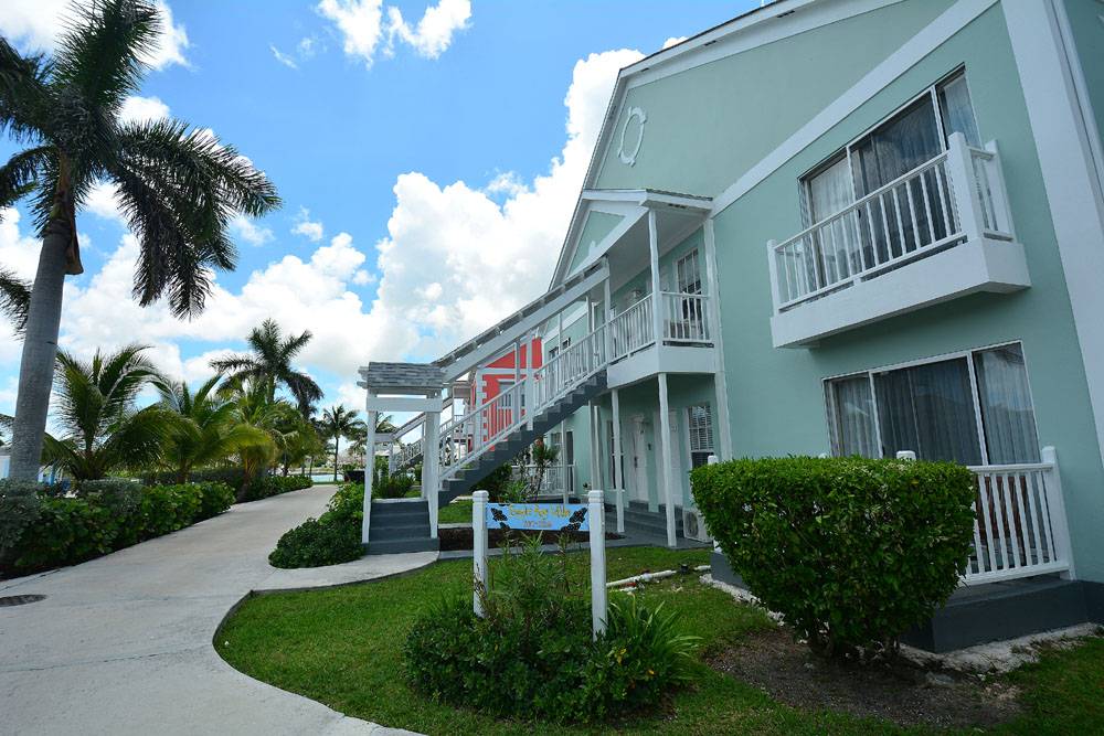 Tauchreise Bahamas | Sandyport Beach Resort | Nassau: Appartmentanlage