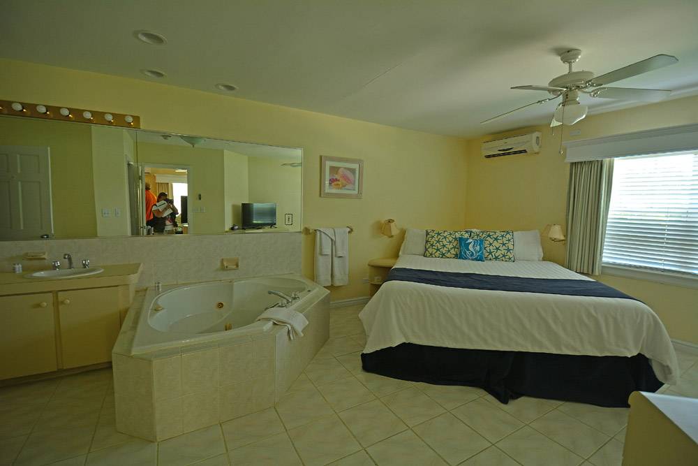 Tauchreise Bahamas | Sandyport Beach Resort | En-suite Badezimmer