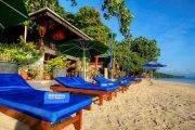 Tauchreise Indonesien (Sulawesi) | Bastianos Bunaken Dive Resort | Strandliegen