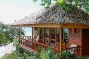 Tauchreise Sulawesi (Indonesien) | Bunaken Oasis Dive Resort and Spa | Stelzenpavillon