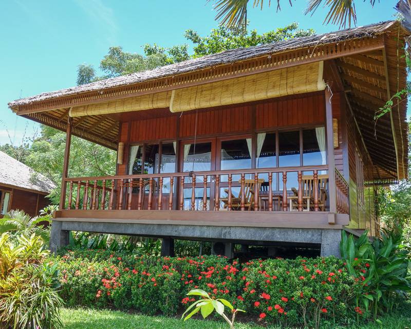 Tauchreise Sulawesi (Indonesien) | Bunaken Oasis Dive Resort and Spa | Stelzenvilla