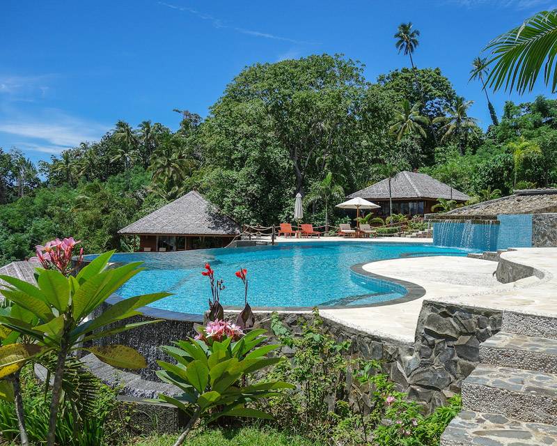 Tauchreise Sulawesi (Indonesien) | Bunaken Oasis Dive Resort and Spa | Hotelpool