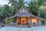 Tauchreise Raja Ampat (Indonesien) | Misool Eco Resort | Bambus und Palmengras-Häuser