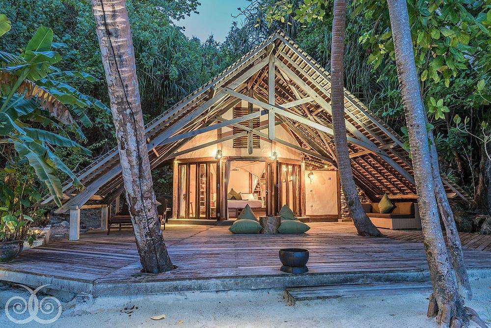Tauchreise Raja Ampat (Indonesien) | Misool Eco Resort | Hütten aus einheimischen Materialien