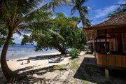 Tauchreise Sulawesi (Indonesien] | Murex Dive Resort Bangka | Strand-Bungalow