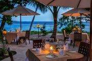 Tauchreise Bali | Hotel Wakatobi Dive Resort | Restaurant am Meer
