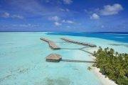 Tauchreise Malediven | Medhufushi Island Resort | Wasservillen von oben