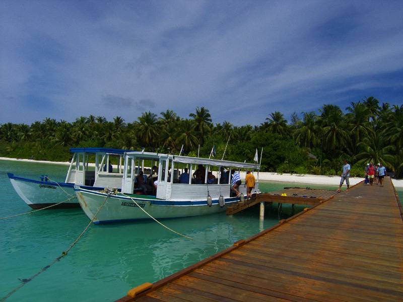 Tauchreise Malediven | Medhufushi Island Resort | Tauchboote