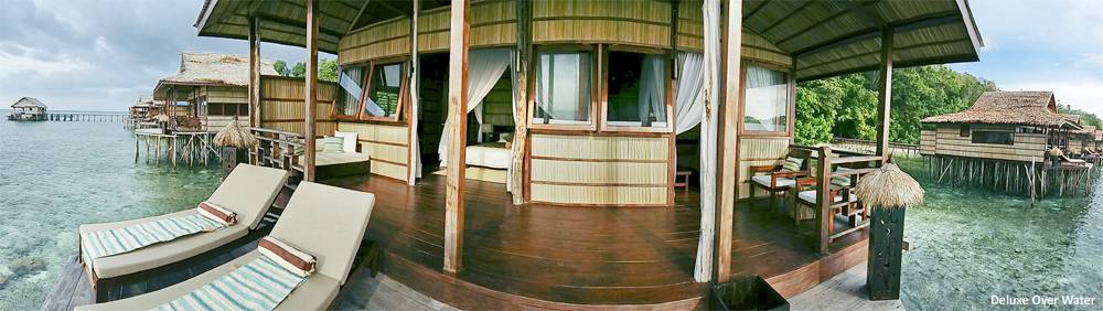 Tauchreise Indonesien (Raja Ampat) | Papua Paradise Eco Resort | Deluxe Over Water Bungalow