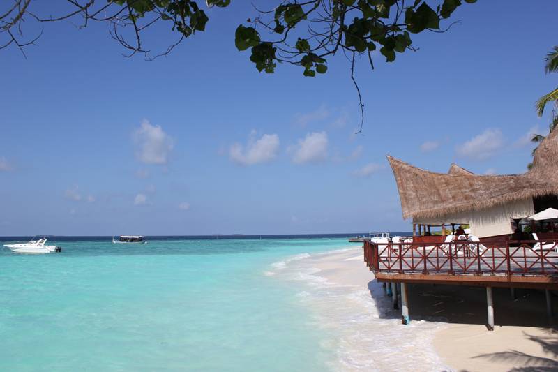 Tauchreise Malediven | SUB AQUA Dive Center Maldives Thulhagiri: Resort & Spa | Stelzenterrasse