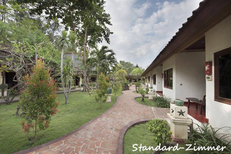Tauchreise Indonesien (Gili Terawangan) | Villa Almarik Resort & Spa | Standard-Zimmer Außenansicht