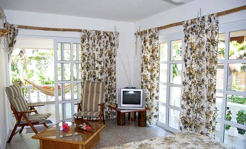 Tauchreise Seychellen (Mahé ) | Fantail und Bamboo Apartments | Privates Wohnzimmer