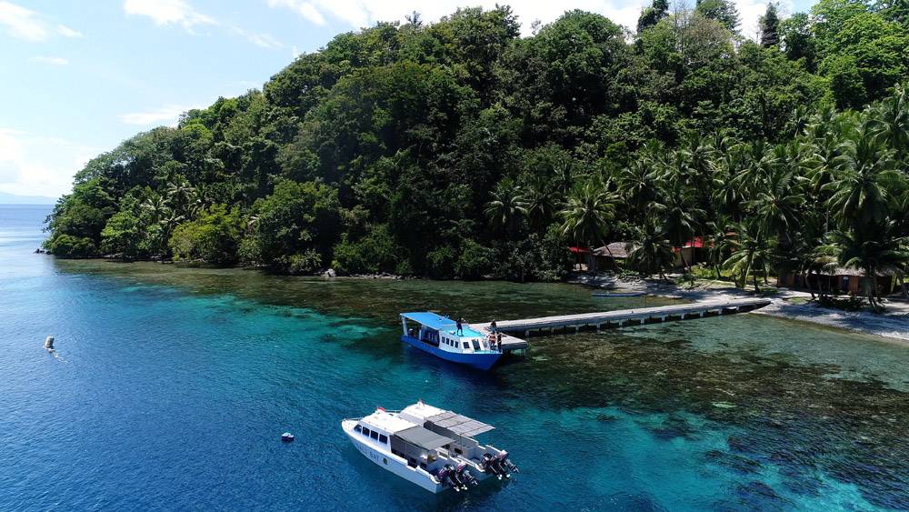 Tauchreise Sulawesi (Indonesien) | Sali Bay Resort | Tauchboot Ablegestelle