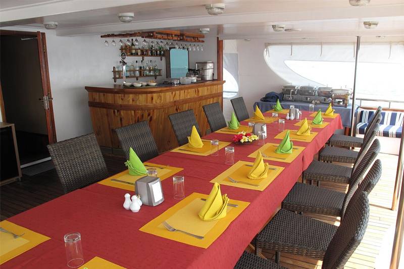 Tauchsafari Malediven | Carpe Diem Tauchschiff | Dinner