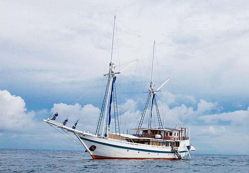 Tauchsafari Indonesien | Indo Aggressor Tauchschiff (ehem. Komodo Dancer)