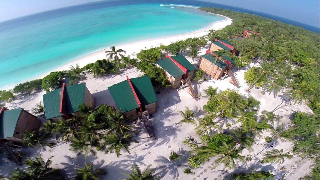 Tauchreise Malediven | The Barefoot Eco Hotel | Strand