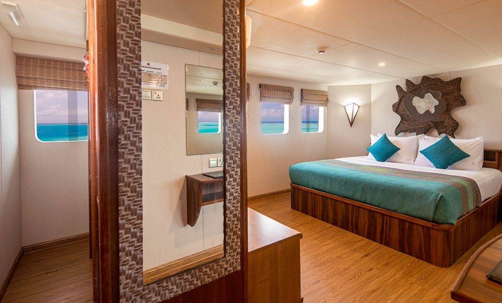 Cd Suite Cabin With Mirror