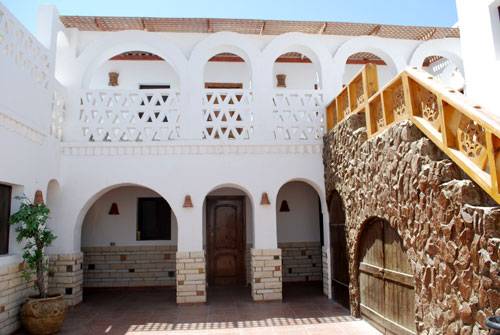 Tauchreise Rotes Meer (Sinai) | InMo Divers Home Dahab | Maurische Architektur