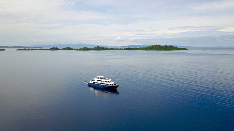 Tauchreise Indonesien | Maluku Explorer Tauchschiff | Küstenregion