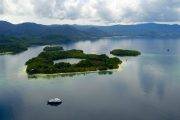 Tauchreise Indonesien | Maluku Explorer Tauchschiff | Verzweigte Inselwelt