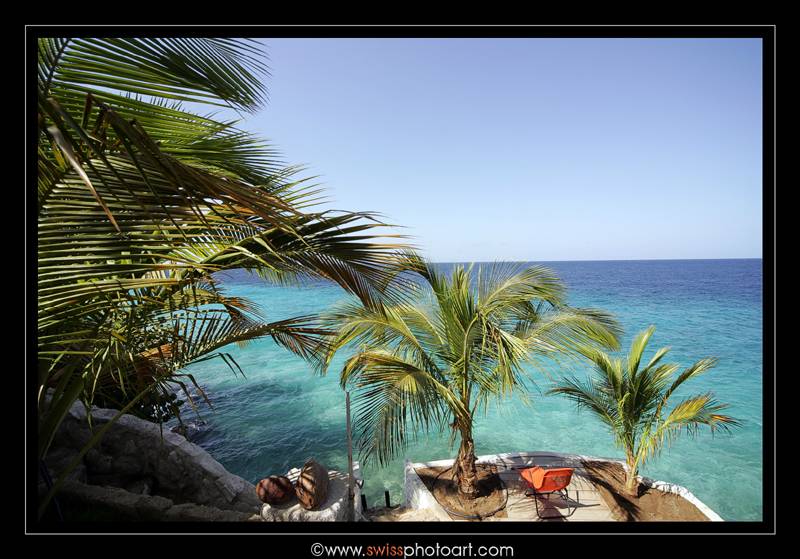 Tauchreise Curaçao | Sun Reef Village on Sea | Terrasse über Wasser