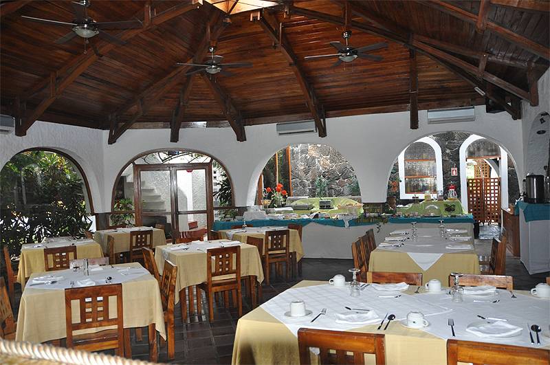 Tauchreise Galapagos Inseln (Santa Cruz)  | Hotel Silberstein | Halboffenes Restaurant