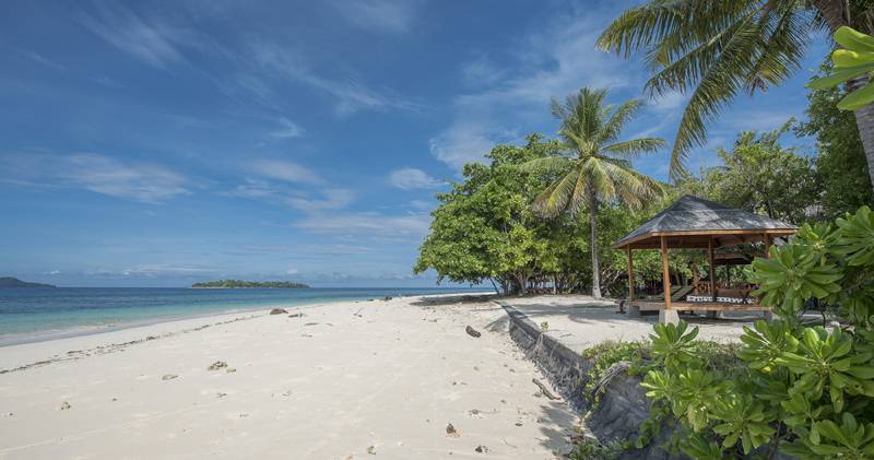 Tauchreise Sulawesi (Indonesien) | Gangga Island Resort & Spa | Direkte Strandlage
