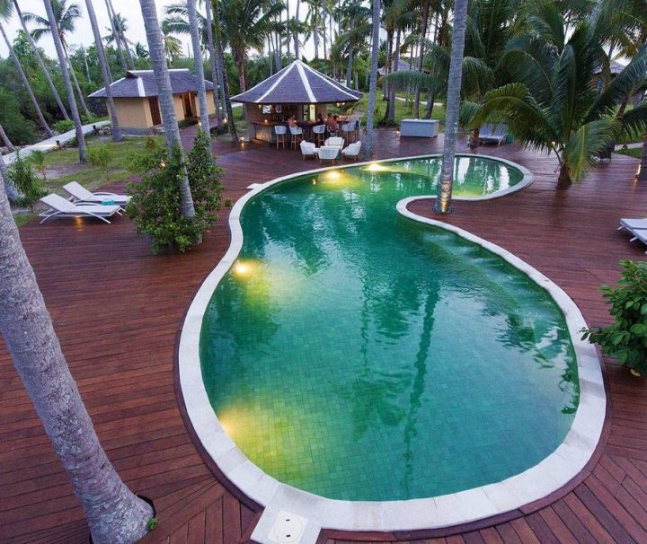 Tauchreise Indonesien/Maratua |  Virgin Cocoa ~ Tropical Hideaway Island Resort | Tropische Poolanlage