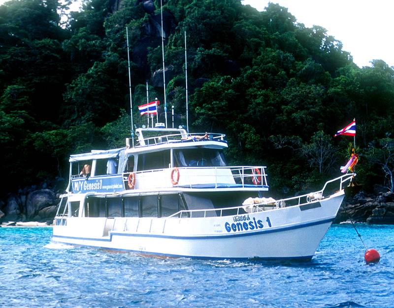Tauchsafari Thailand | Genesis 1 Tauchschiff | Küstenvegetation