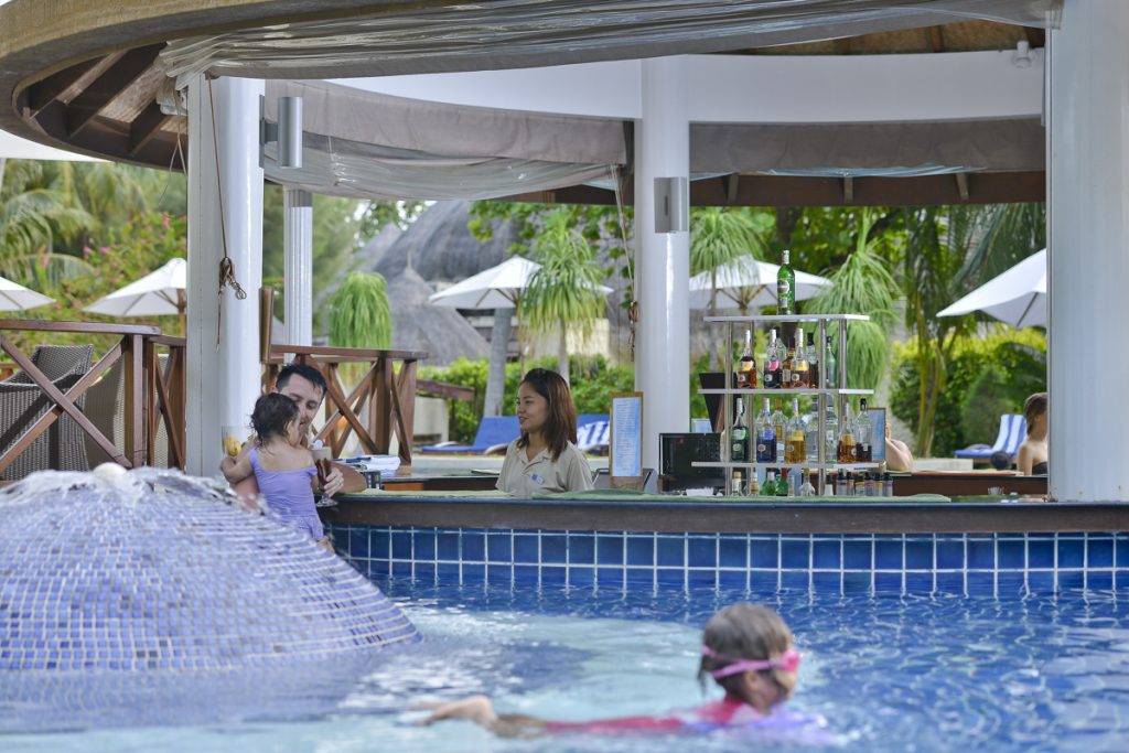 Bandos Island Resort & Spa | Pool-Bar
