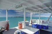 Tauchsafari Palau | Ocean Hunter III Tauchschiff | Tauchdeck